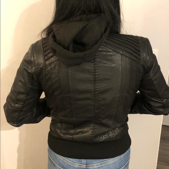 Danier leather jacket - Picture 3 of 4